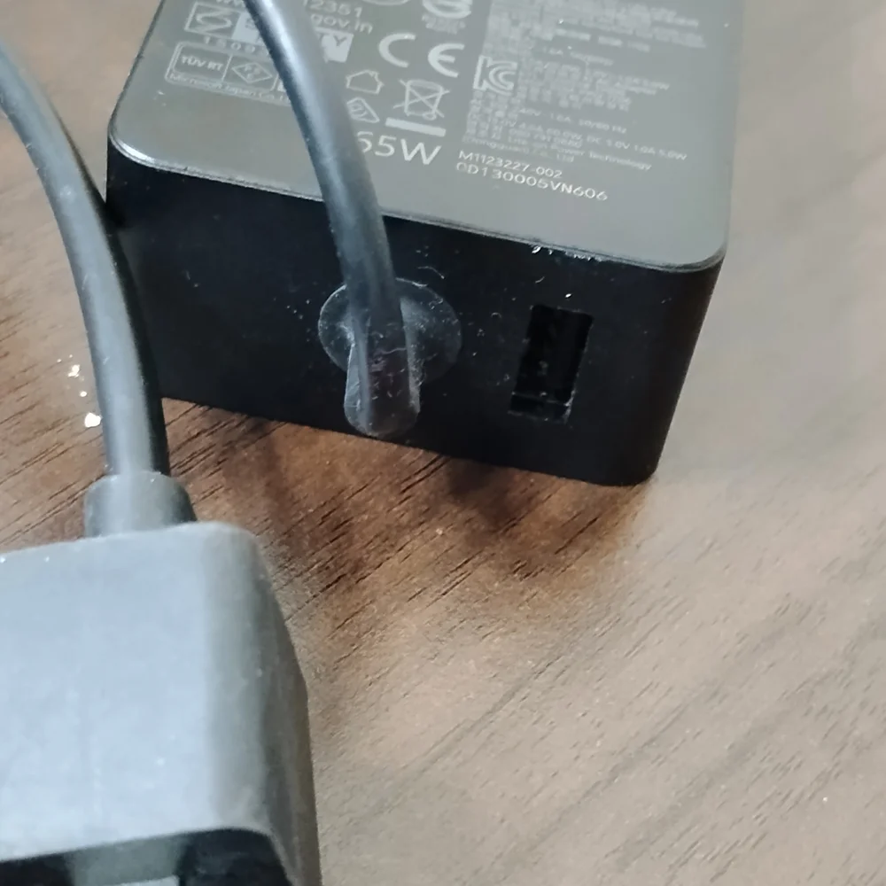 Black Windows Charger Microsoft 1706 Original